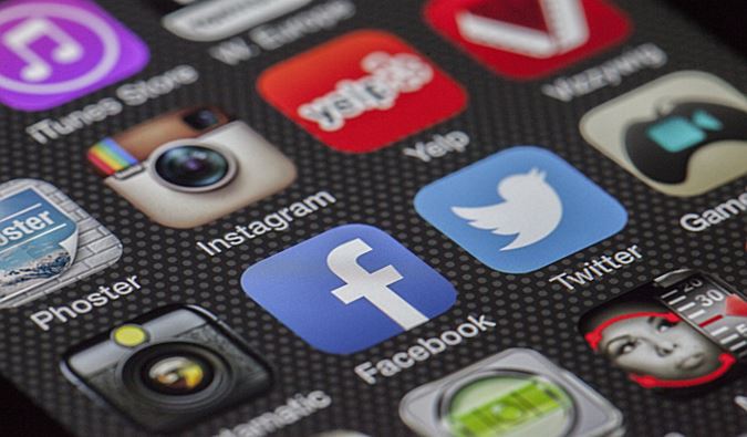 Social Media & Pressure to Tip