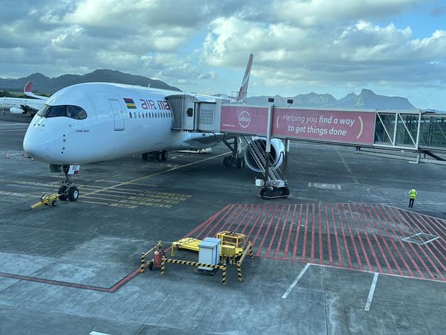Air Mauritius A350-900